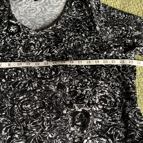 Zac & Rachel Woman Black and White Blouse * 1X - Picture 7 of 13